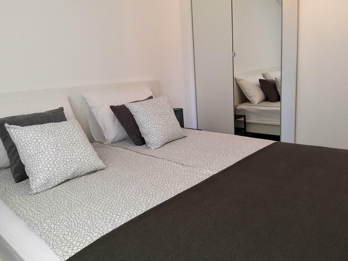Apartment Pepina Vodice Buitenkant foto