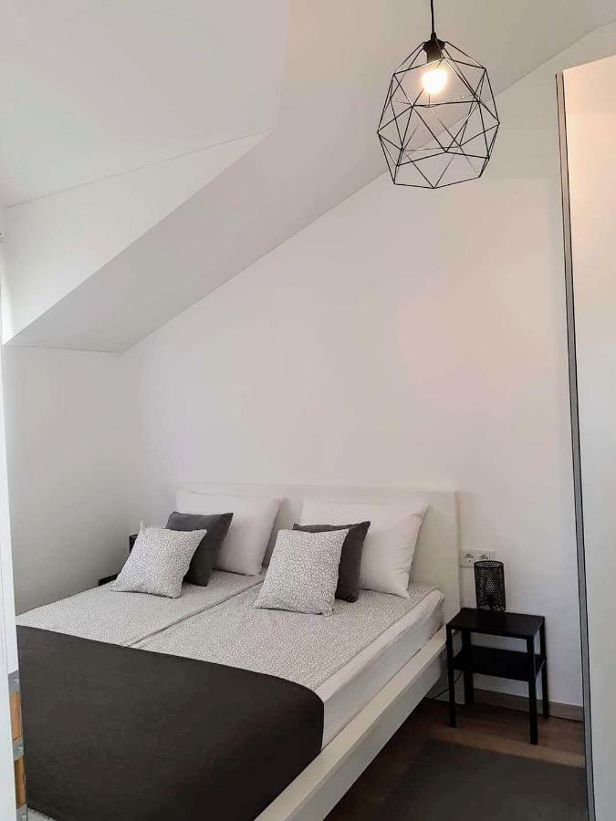 Apartment Pepina Vodice Buitenkant foto