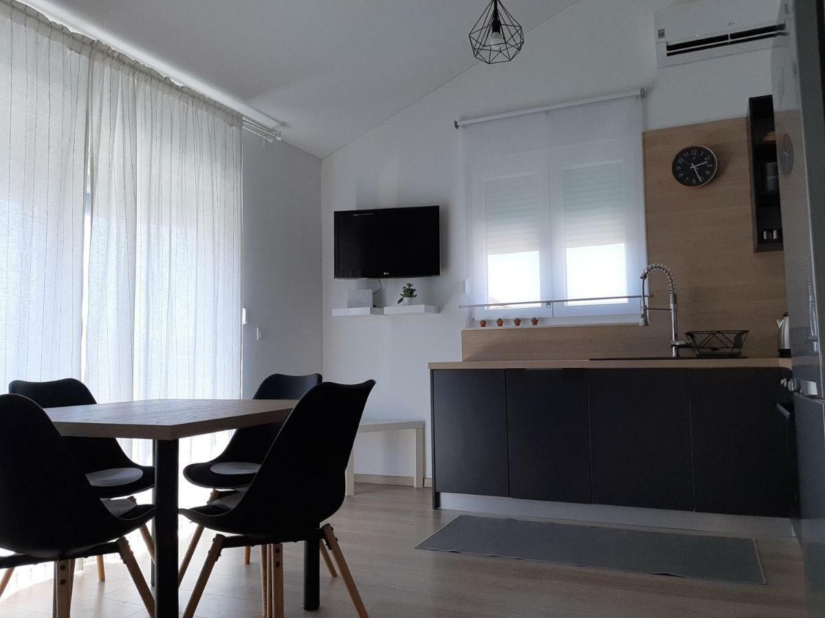 Apartment Pepina Vodice Buitenkant foto